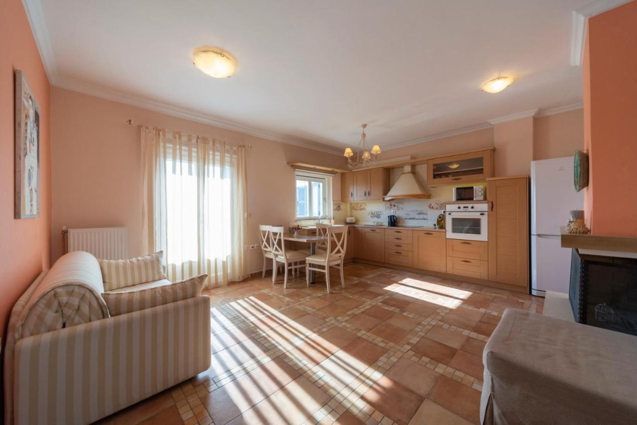 Nautilus Luxury Suites Galaxidi Екстер'єр фото