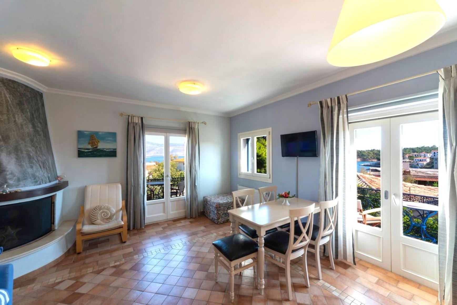 Nautilus Luxury Suites Galaxidi Екстер'єр фото